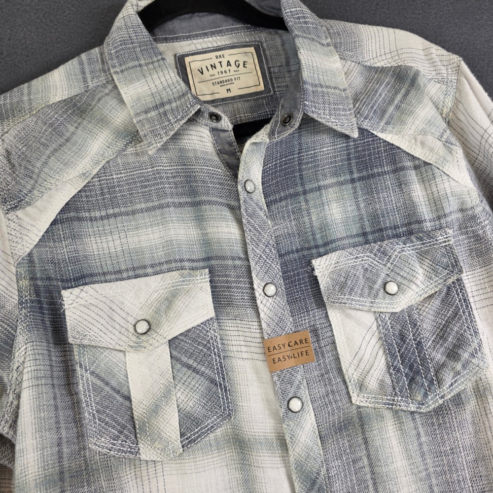 BKE Vintage Mens Medium Plaid Western Pearl Snap Shirt Blue White Long Sleeve